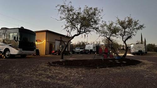3 Bedroom House And 2 Rvs
