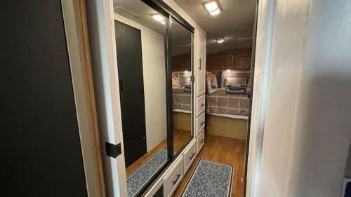 3 Bedroom House And 2 Rvs