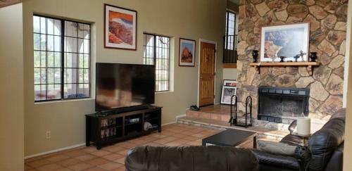 3 Bedroom House And 2 Rvs
