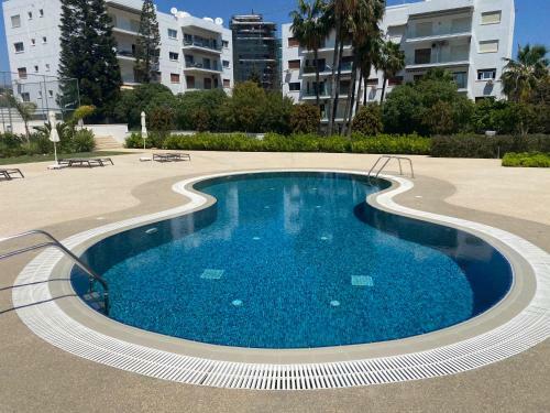 Sea View - Serviced 2 Bedroom Apartment