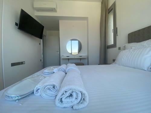 Sea View - Serviced 2 Bedroom Apartment