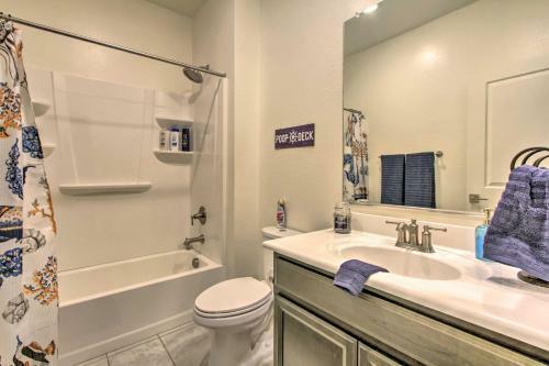 Quiet Family Home With Yard About 3 Mi To Luke Afb!