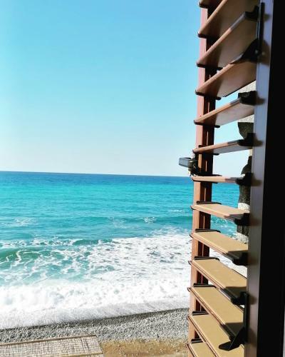 Shambala Beach House-where Mountains Meet The Sea