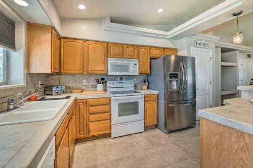 Step-free Access Home About 2 Mi To Lake Havasu