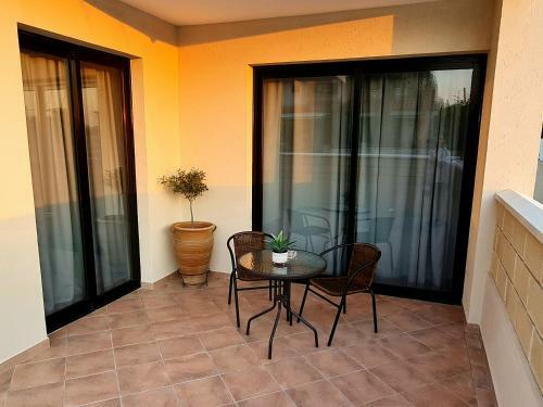Pylaapts - Apartments Near The Beach