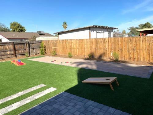 Cubs Corner - 4 Bed 2 Bath Retreat.