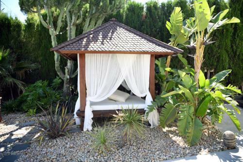 Bed & Breakfast Kharisma