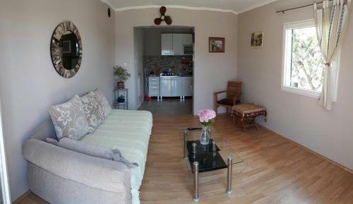 Hilltop Sea View Apartment
