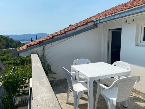Apartment Ceman