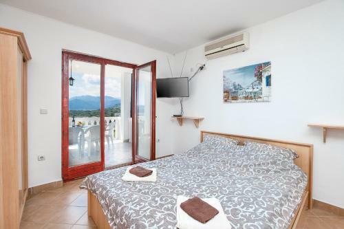 Crystal Sky Apartments