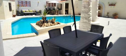 Villa Malta Tourism Approved Home With Private Pool
