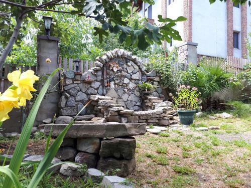 Old House Apartment With Garden Area