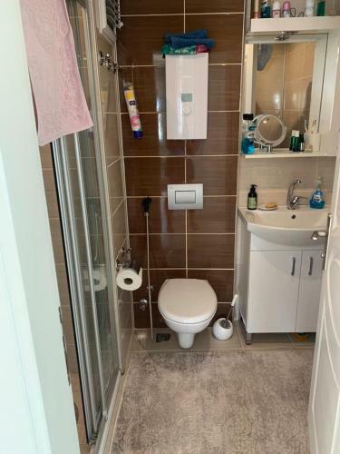 Modern And Bright Apartment 5min From The Sea