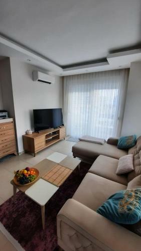 Modern And Bright Apartment 5min From The Sea