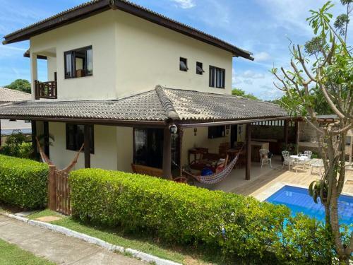 Casa 4/4 Agrad�vel Com Piscina E Churrasqueira