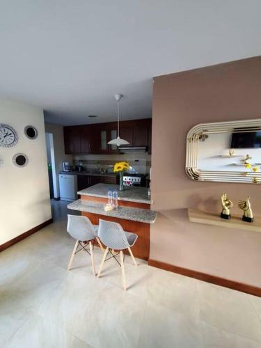 Casa Moderna De Lujo, En Cuenca