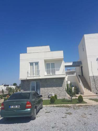 Holiday House Ada