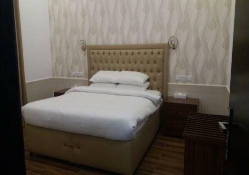 Hotel Royal Residence Branch