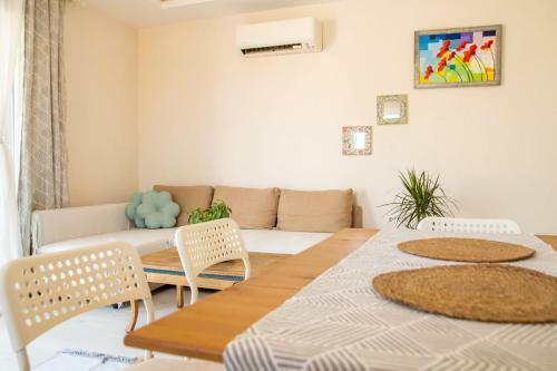 Villa Charming House Close To Beach In Cesme