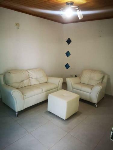 Espectacular Casa Amoblada En Cove�as