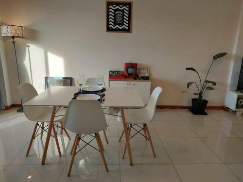 Apartamento Departamento Excelente 1 Dormitorio Con Balc�n Y Cochera.