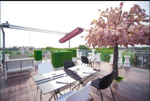 Apartamento Luxurious One Bedroom Executive Space Available