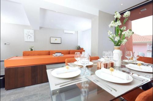 Apartamento Luxurious One Bedroom Executive Space Available