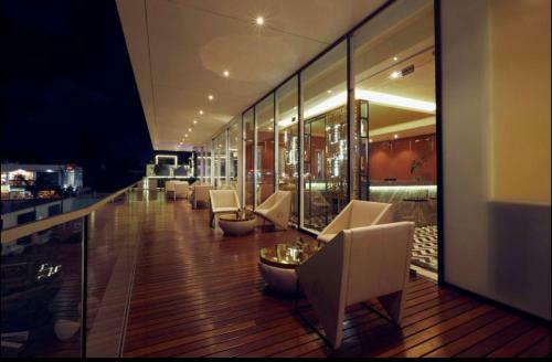 Luxurious Superior Apartment One Bedroom Space Available