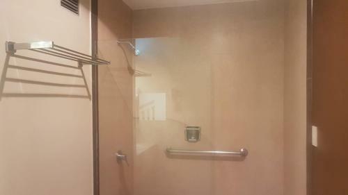 Akros Rooms