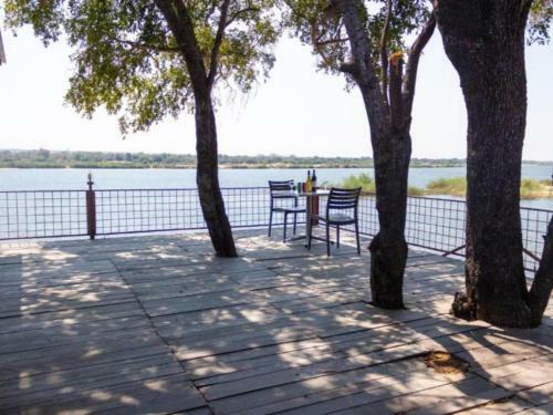 Riverside Lodge