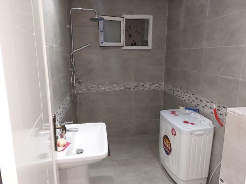 Villa Meubl�e S+3 5mn � La M�re