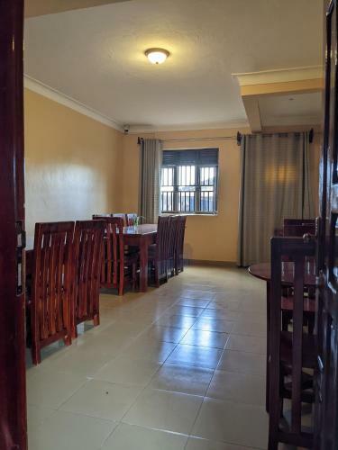 Kasenene Legacy Hotel