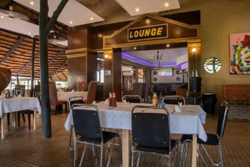Hotel Zambezi Junction Lodge
