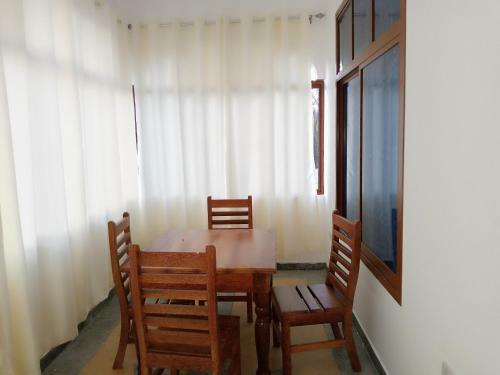 Bed & Breakfast Bwejuu Garden View Bungalows