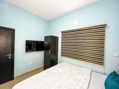 Eleven Apartments Agidingbi