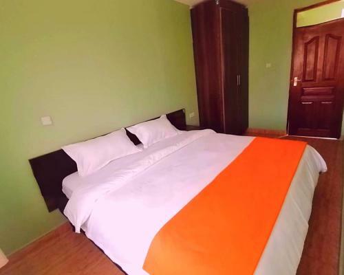 Lizcourt Apartments