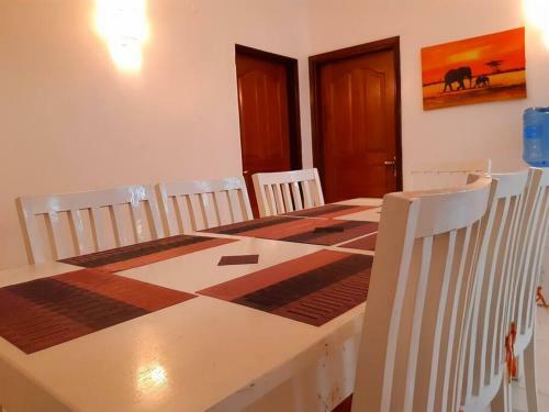 3 Bedroom Apartment In Nyali With Pool/wi-fi