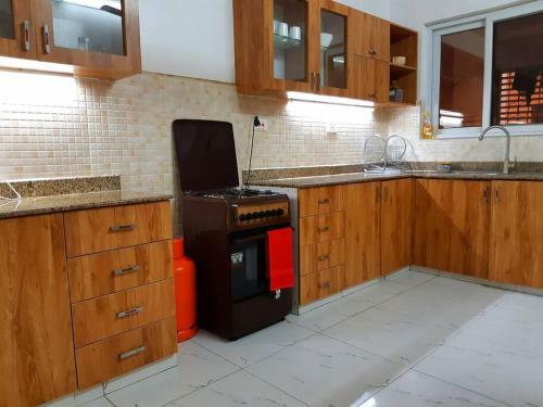 3 Bedroom Apartment In Nyali With Pool/wi-fi