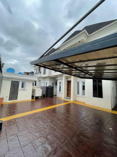 Apartamento Cozy And Spacious Fully Detached Duplex At Lekki
