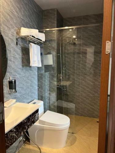 Ph?m H� Ph??ng Ti?n Th�nh Hotel