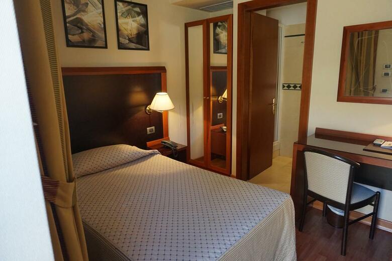 Smooth Hotel Rome West