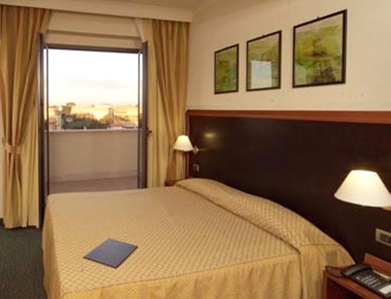 Smooth Hotel Rome West