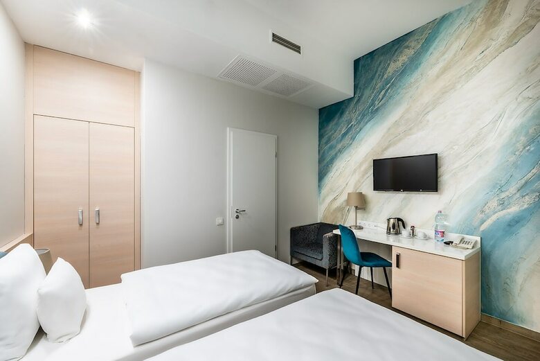Atrium Fashion Hotel