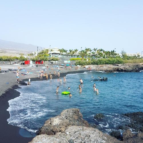 Apartamentos La Avenida Playa La Arena