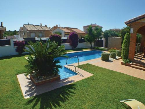 Holiday Home Mireia M-554