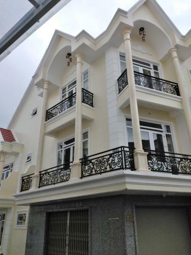 Villa Q's House