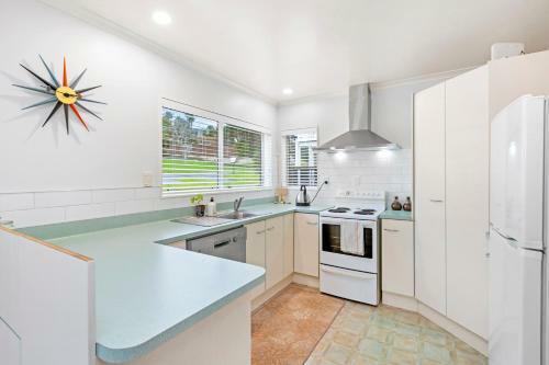 Surfs Up - Raglan Holiday Home