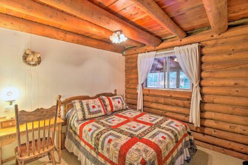 Pinetop Log Cabin With Fire Pit, Near Trails!