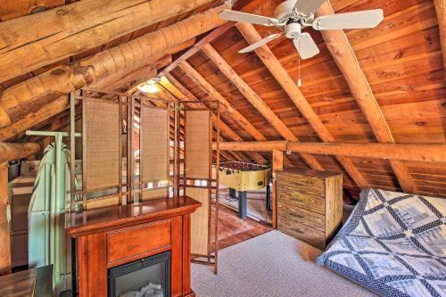 Pinetop Log Cabin With Fire Pit, Near Trails!