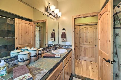 Torreon Crows Nest Mtn Home With Majestic Views